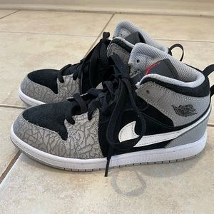 Air Jordan 1 Mid SE “Elephant Toe” sneakers